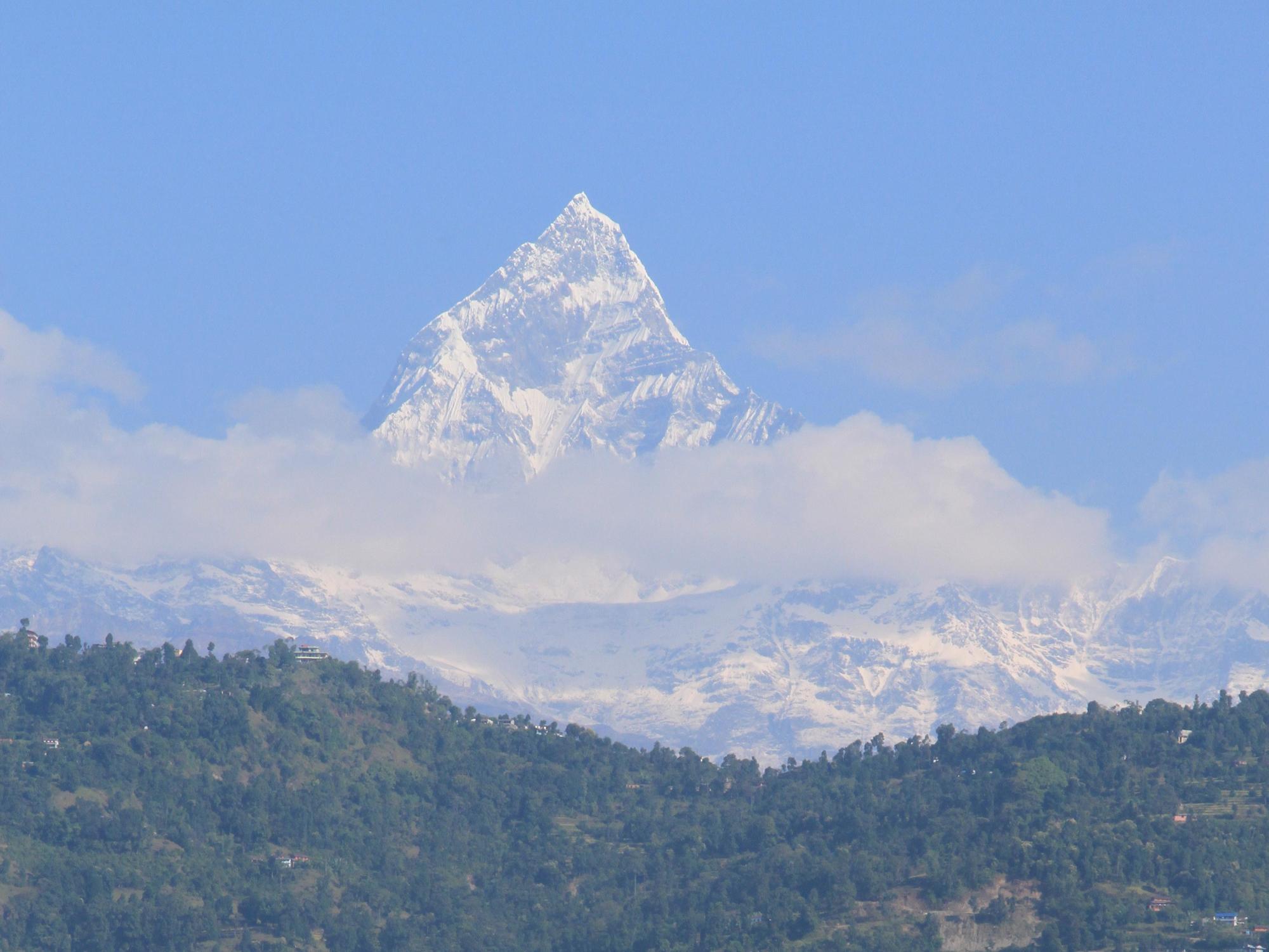 Hotel Golden Holiday Pokhara Exterior photo